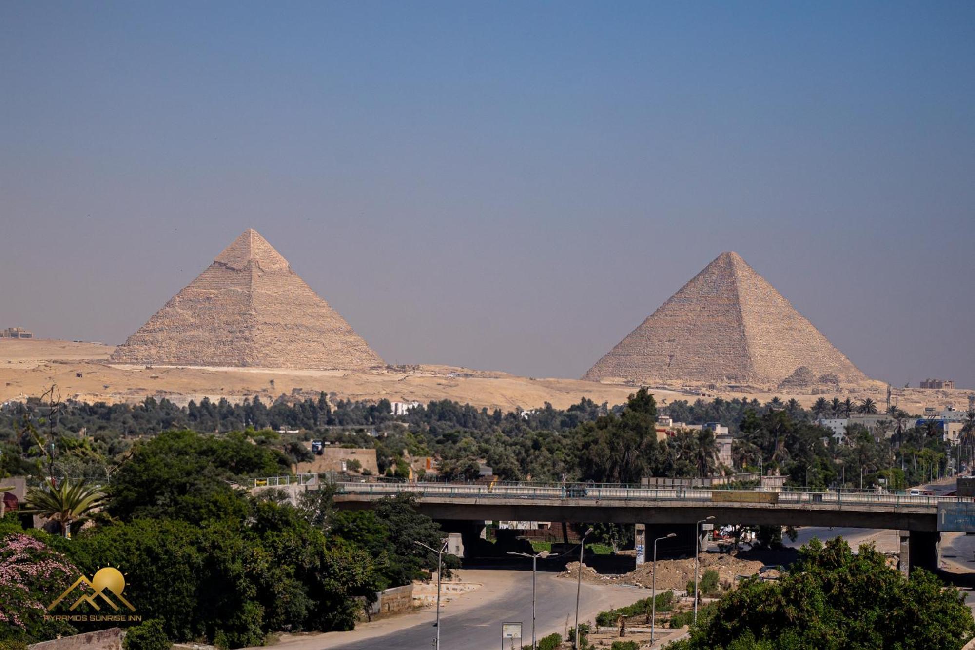 Pyramids Sunrise 4*