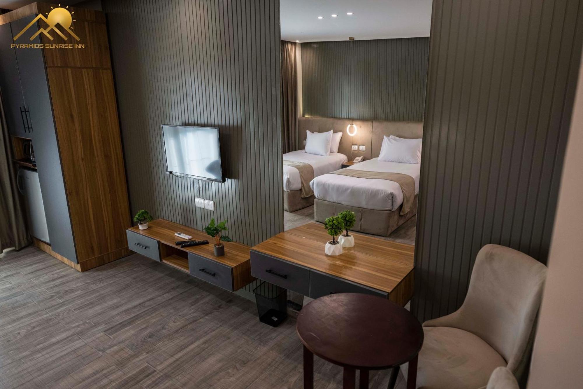 Hotel Pyramids Sunrise Kafret el-Gabal