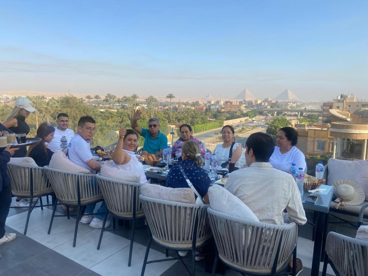 Pyramids Sunrise Hotel Kafret el-Gabal