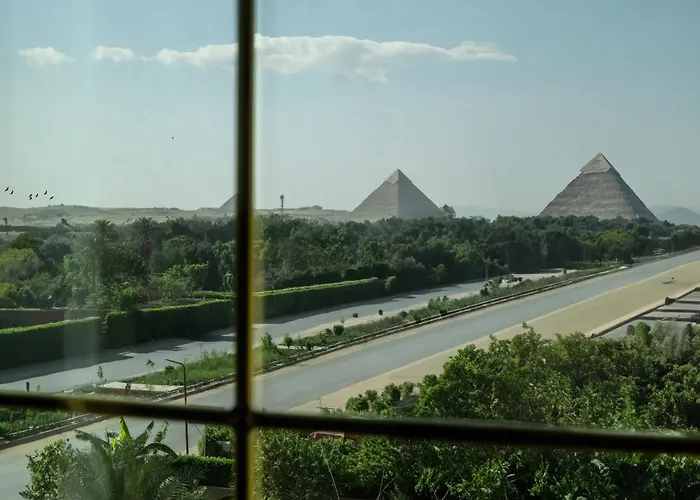 Pyramids Sunrise Inn