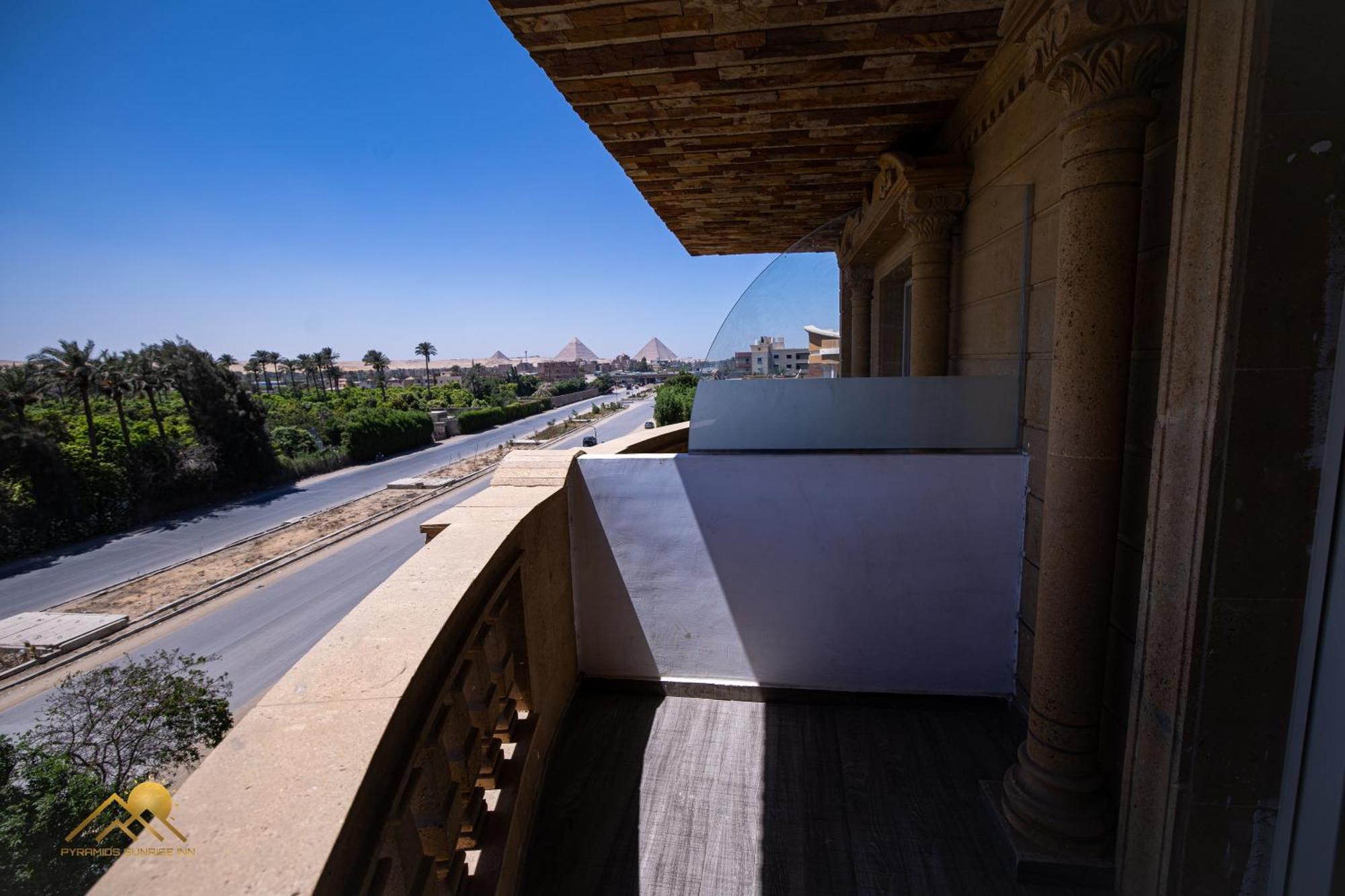 Pyramids Sunrise 4* Kafrat al Jabal